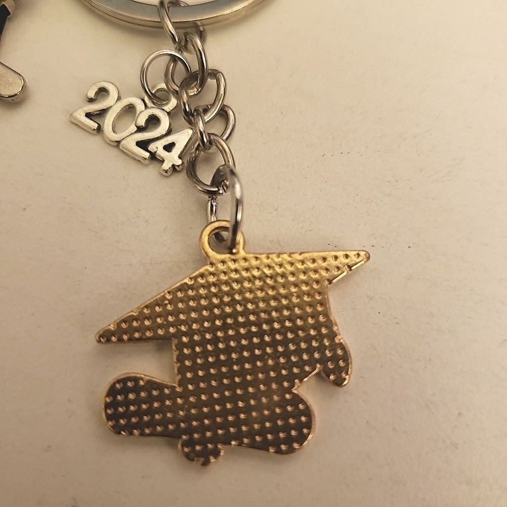 Handmade 2024 Graduate Keychain - Picture 4 of 4